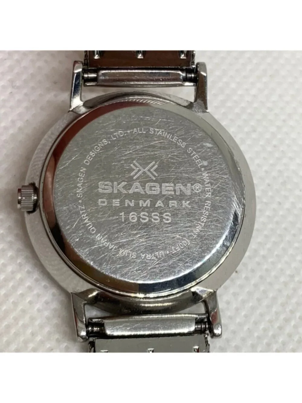 Skagen women’s watch date all stainless steel 28mm quartz mesh band running